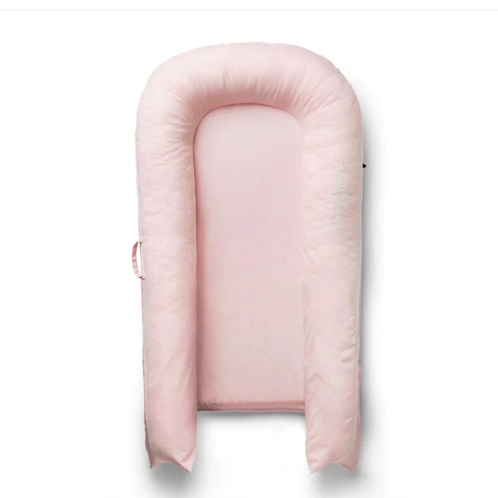 SOLD.Grand Dock Anywhere you go with Protecting Grand Dock  and Transport Bag!